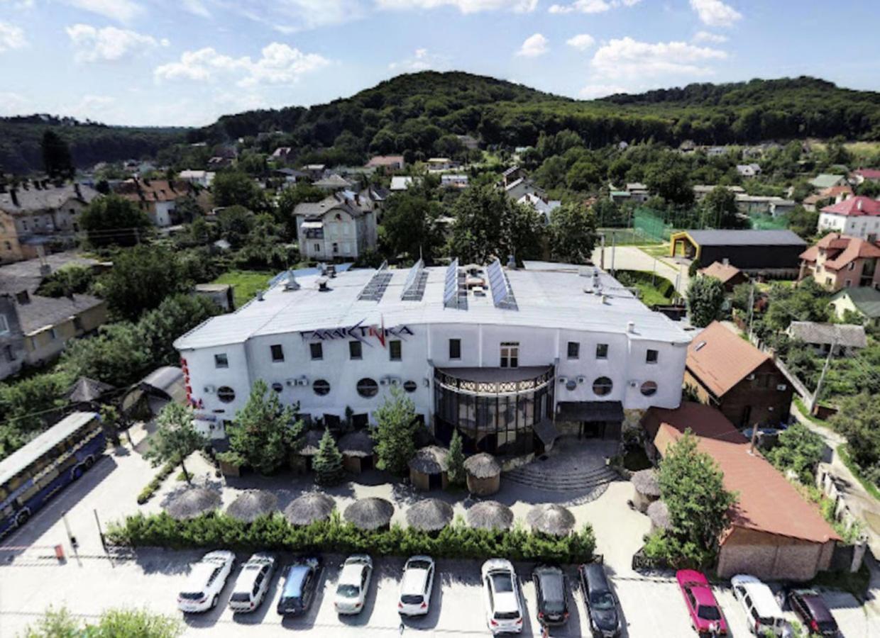 Hotel Galaktika Vynnyky Exterior foto